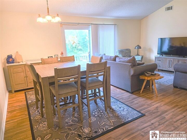 Property Photo:  43 Foxberry Drive  NY 14068 