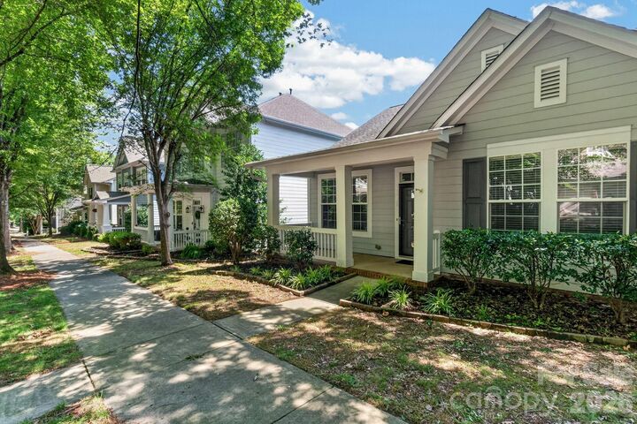 Property Photo:  17620 Harbor Walk Drive  NC 28031 
