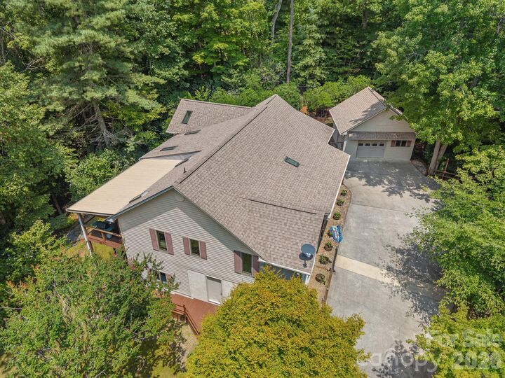Property Photo:  620 Thunder Road  NC 28712 