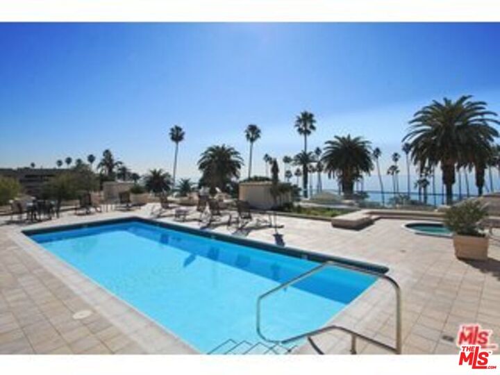 Property Photo:  701 Ocean Ave, Unit 110  CA 90402 