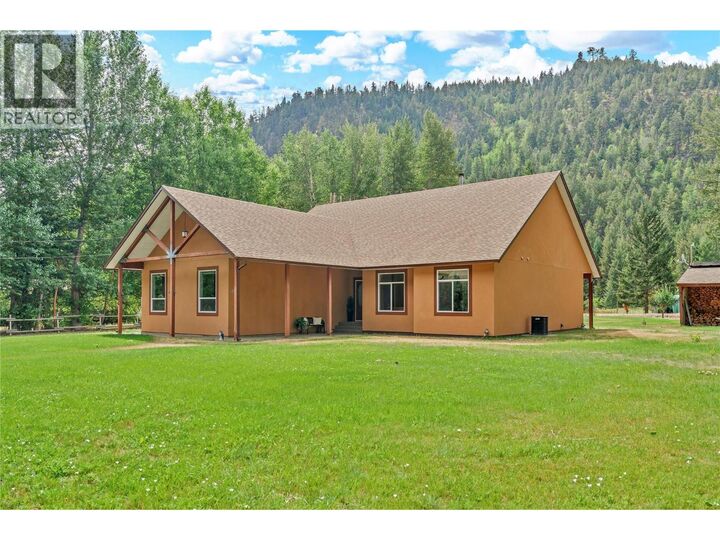 Property Photo: 1084 Seven Mile Road BC V0X 1W0
