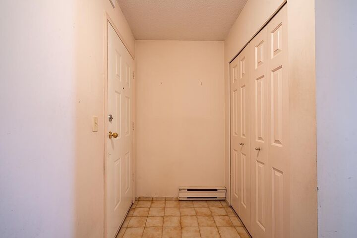 Property Photo: 14957 Thrift Avenue 201 BC V4B 2K1