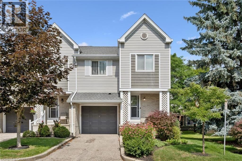 Property Photo: 54 Green Valley Drive 13 ON N2P 1Z9