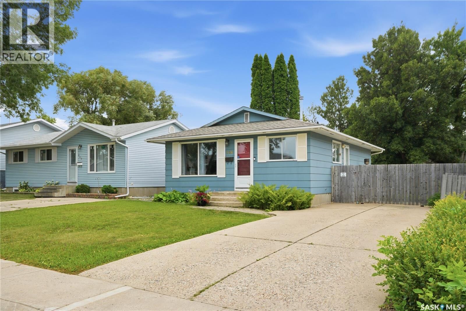 Property Photo:  338 Brock Crescent  SK S7H 4N5 