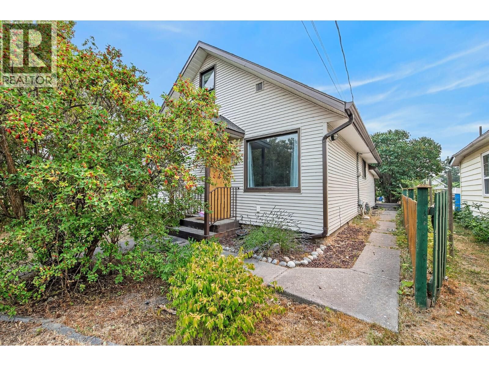 Property Photo: 3007 38 Street BC V1T 6H7