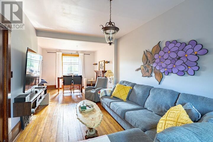 Property Photo:  637 Catherine St.  ON P7E 1L4 