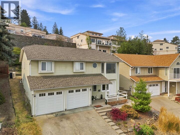 Property Photo: 311 Gleneagles Drive BC V2E 1Z5