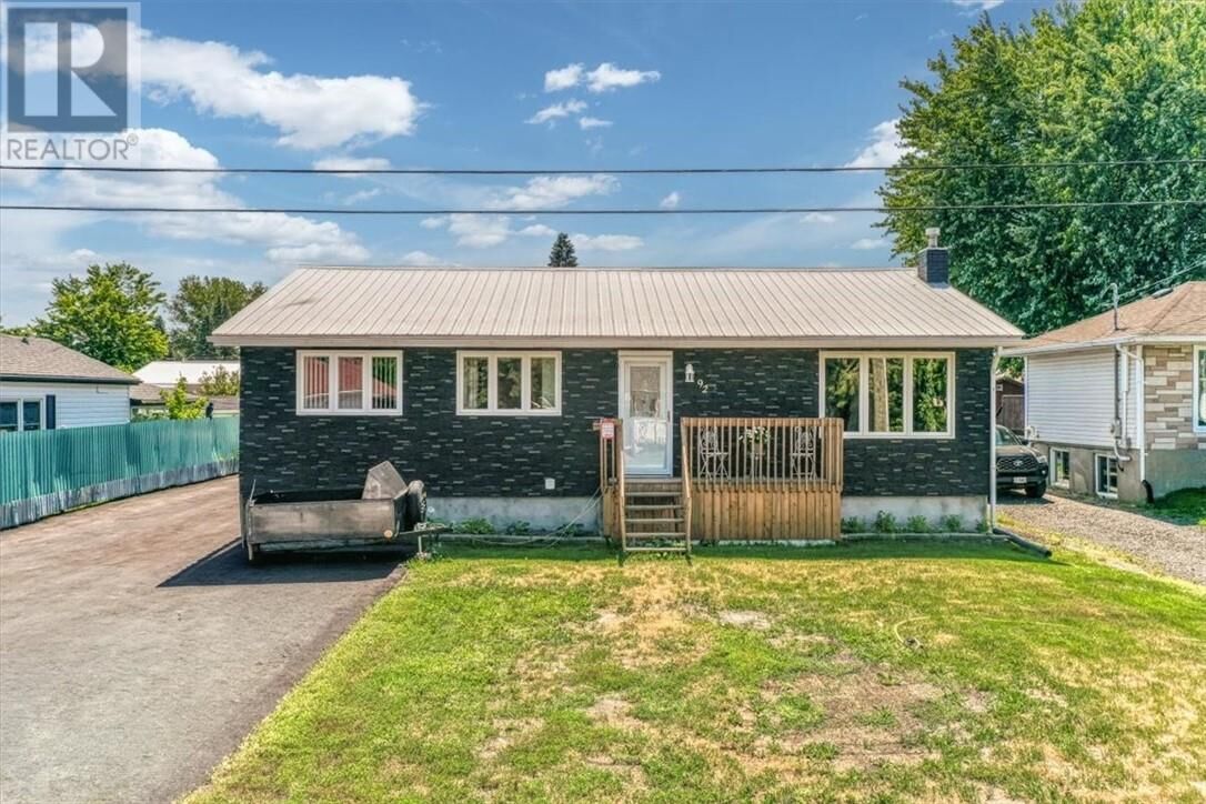 Property Photo: 92 William Street ON P0M 1L0