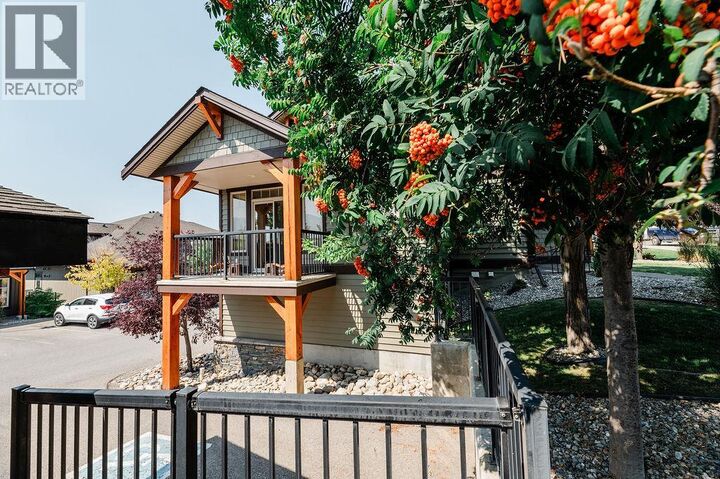 Property Photo:  906 6th Avenue 1  BC V0A 1K0 