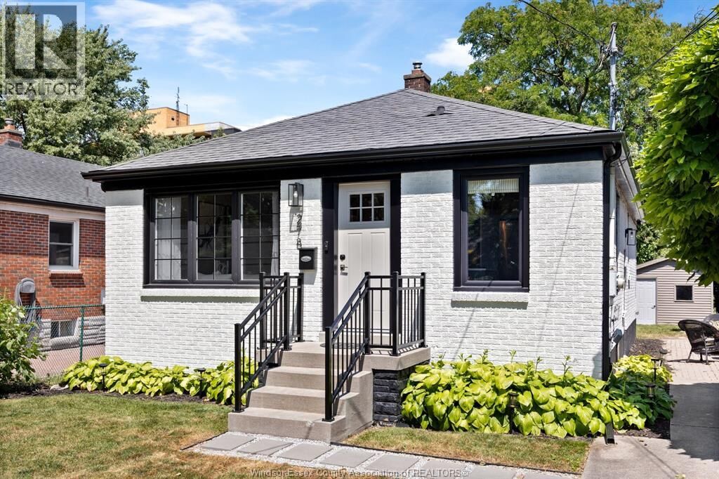 Photo de la propriété:  278 St. Paul  ON N8S 3K8 