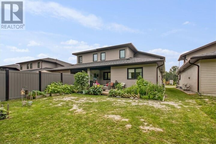Property Photo: 112 Hollybrook Crescent ON P0M 1B0