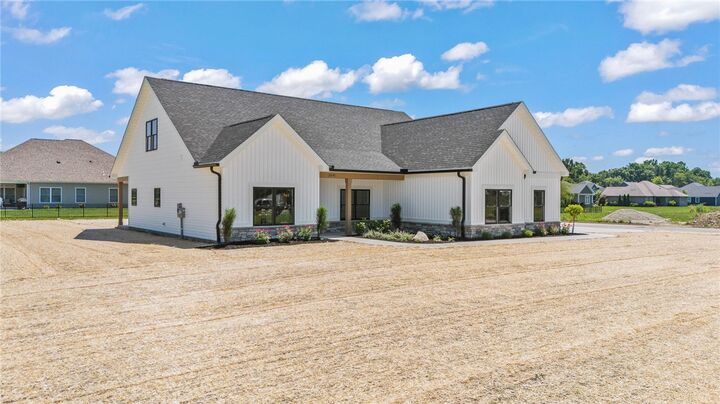 Property Photo:  2691 Pleasant View Drive  OH 45373 