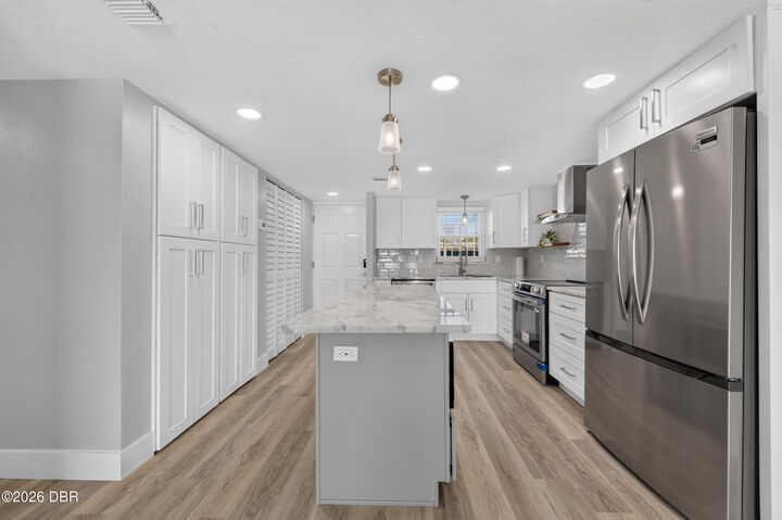 Property Photo: 3131 S Ridgewood Avenue 108 FL 32119
