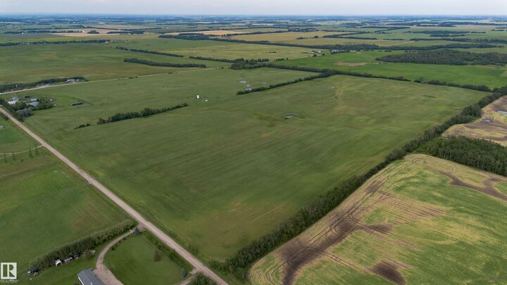 Property Photo:  273xx Twp Road 585  AB T7P 2N9 