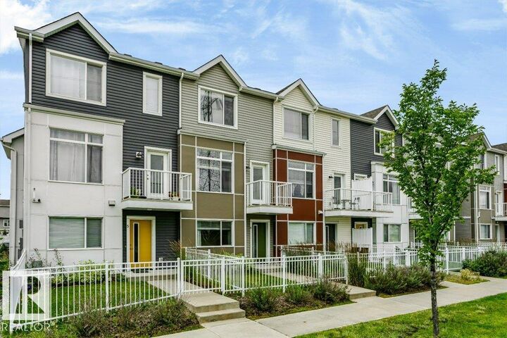 Property Photo: 215 Saddleback Road NW 6 AB T6J 5T6