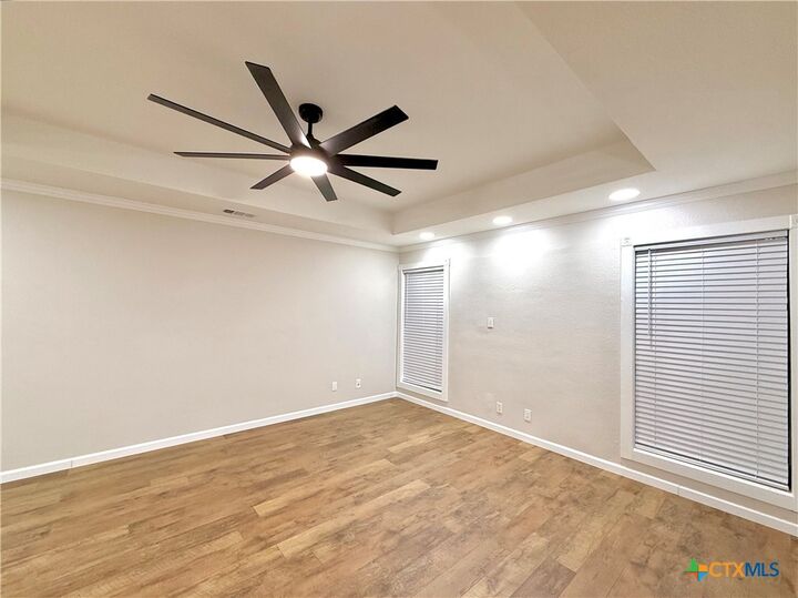 Property Photo:  220 Navajo Drive  TX 77904 