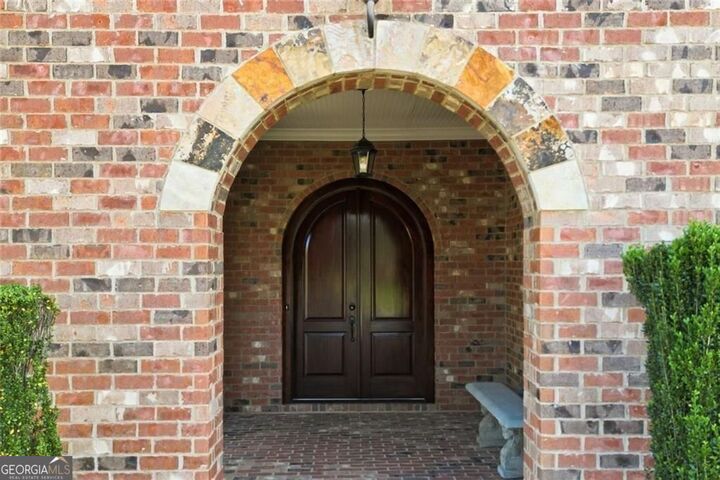 Property Photo: 318 Lakeside Trace GA 30115