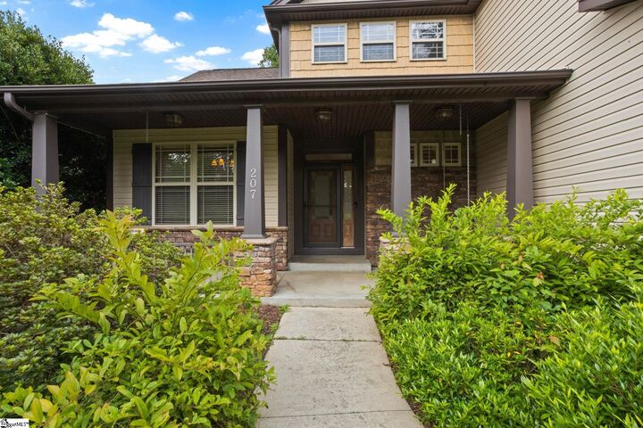 Property Photo:  207 Beechwood Drive  SC 29651-5547 