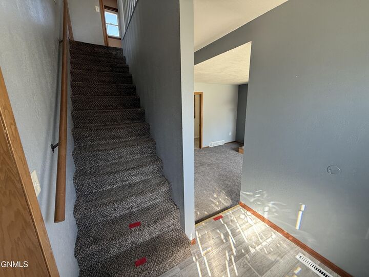 Property Photo:  1105 6th Avenue NW  ND 58554 