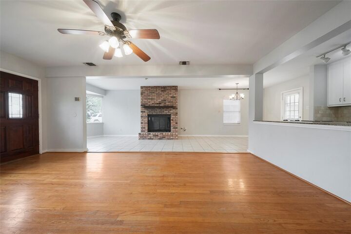 Property Photo:  930 42nd Street  TX 77018 