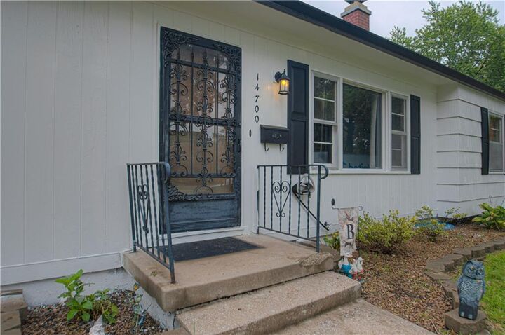 Property Photo:  14700 E 39th Terrace  MO 64055 