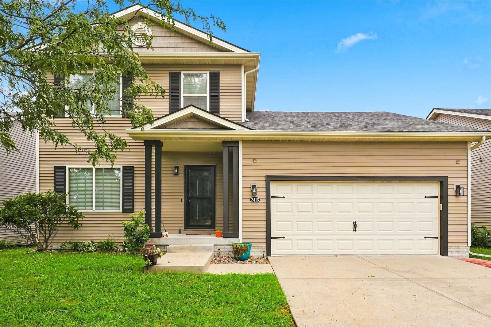Property Photo:  2416 River Meadows Drive  IA 50320 