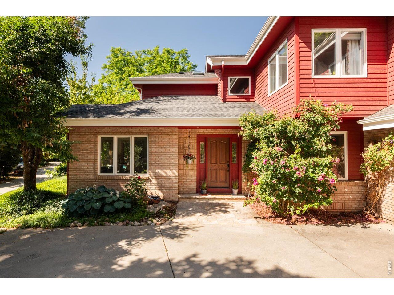 Property Photo: 1127 Juniper Ave CO 80304