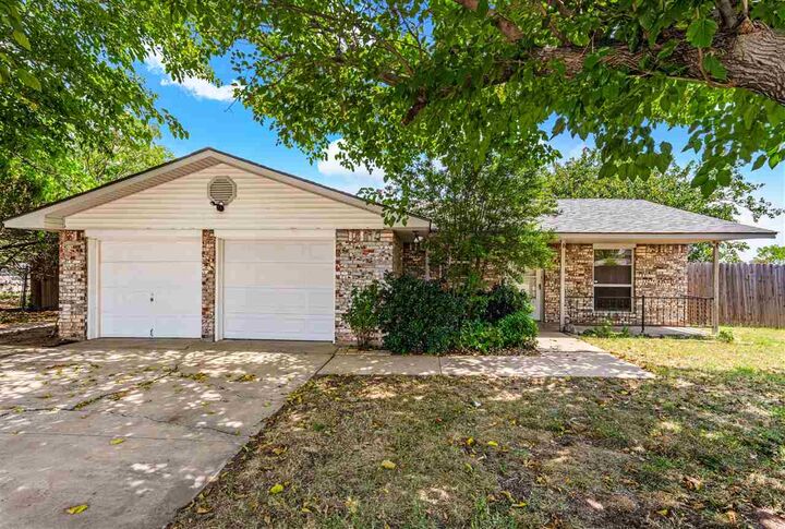 Property Photo: 1833 NW Crosby Park Cir OK 73538