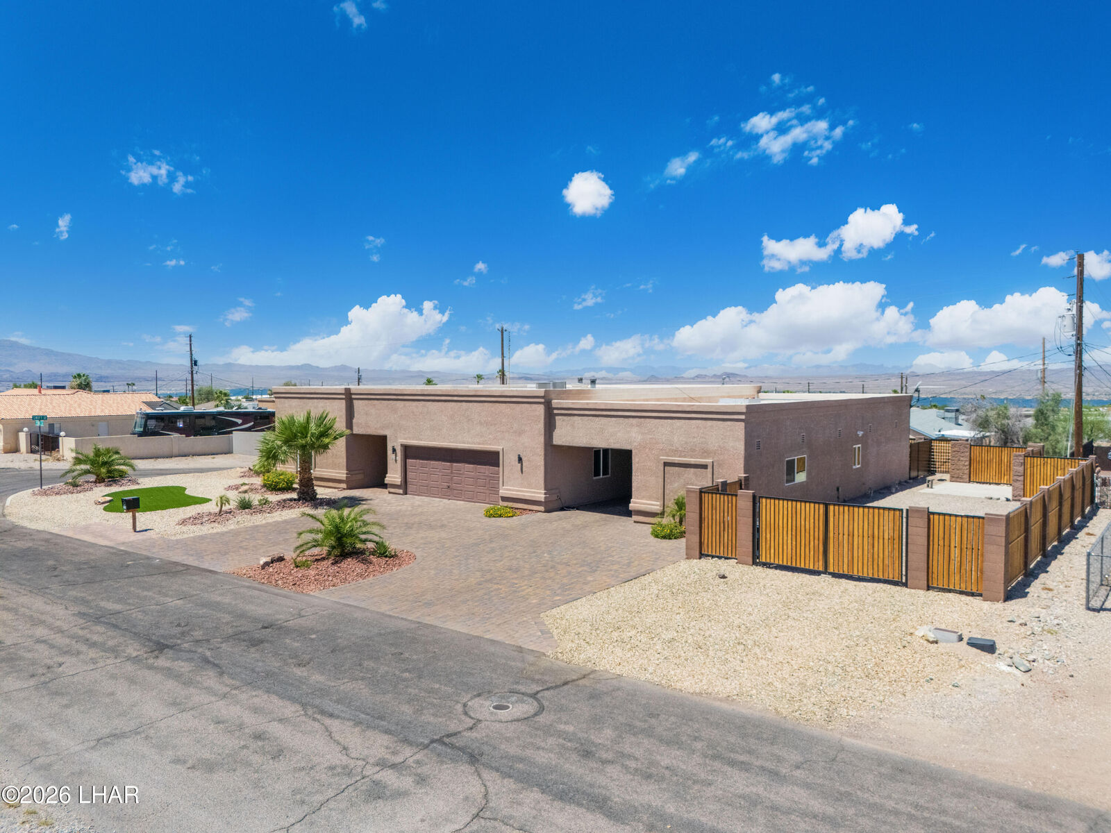 Property Photo: 1533 Pebble Dr AZ 86404