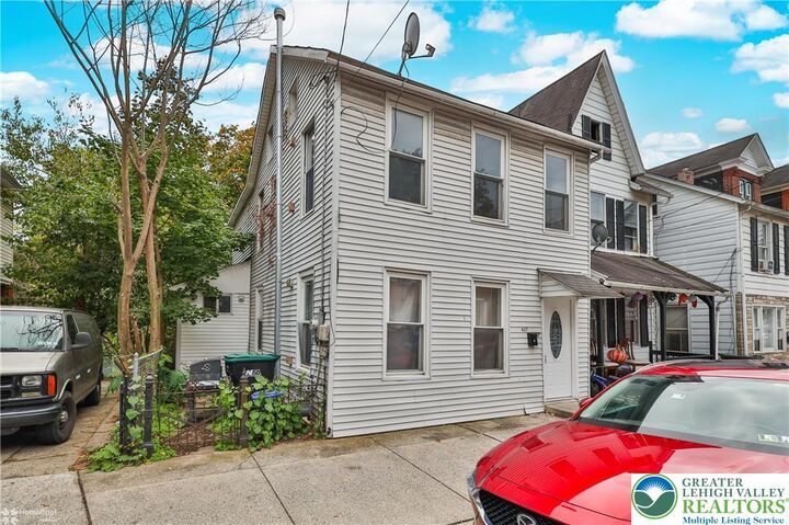 Property Photo: 427 Pawnee Street PA 18015