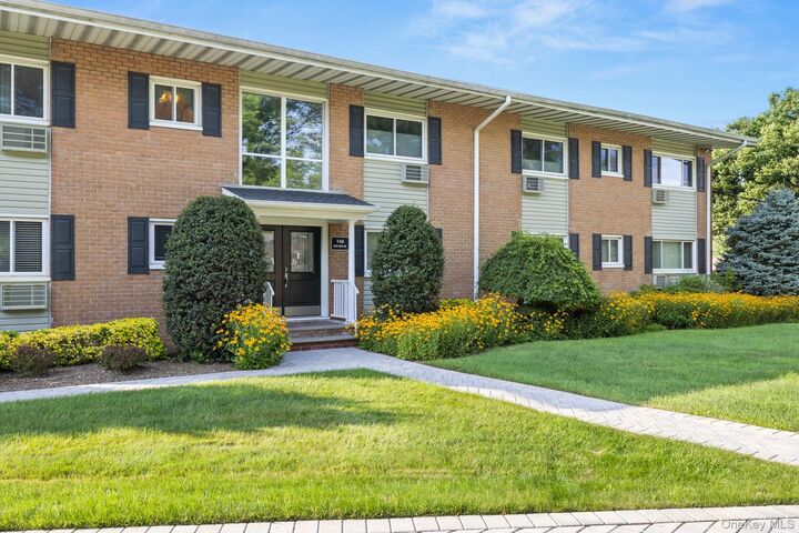 Property Photo: 748 Deer Park Avenue 7H NY 11703