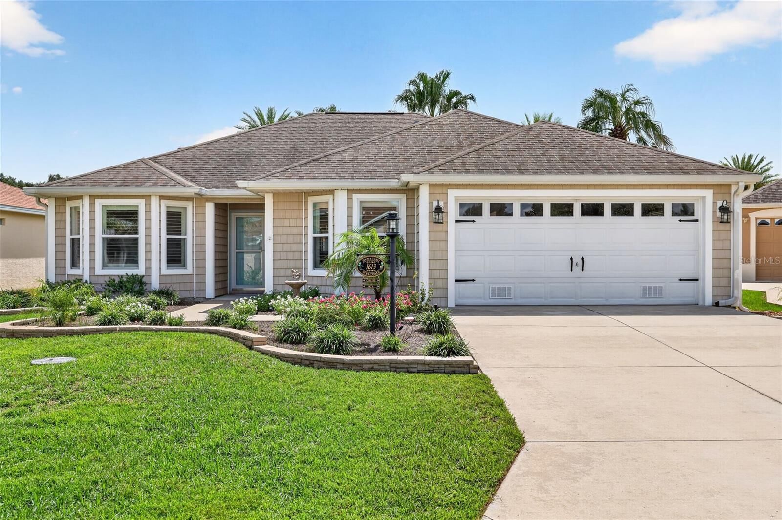 Property Photo: 1613 Pennecamp Drive FL 32162
