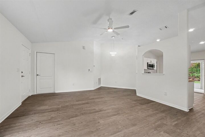 Property Photo: 30 Piermount Lane FL 32164