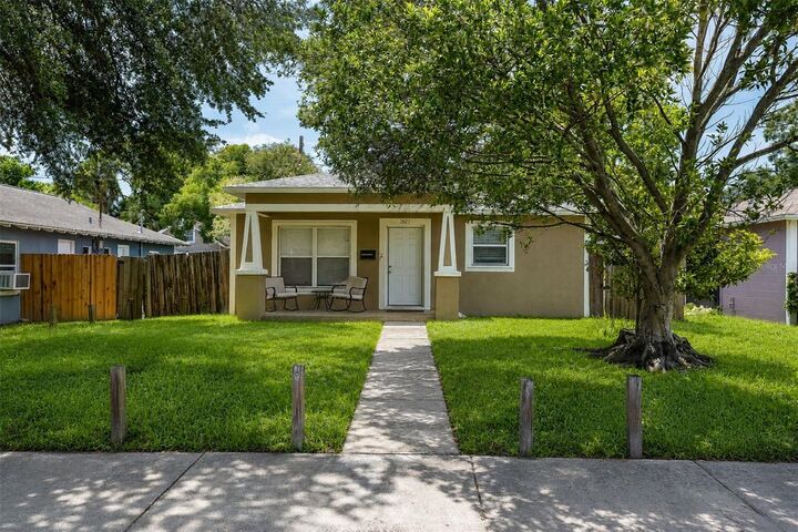 Property Photo: 2621 6th Street S FL 33705