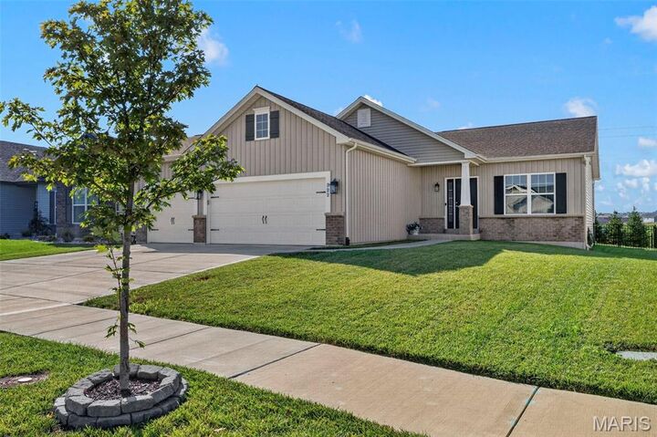 Property Photo:  322 Summer Glen Lane  MO 63301 