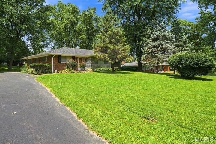 Property Photo:  1329 Coburg Lands Drive  MO 63137 