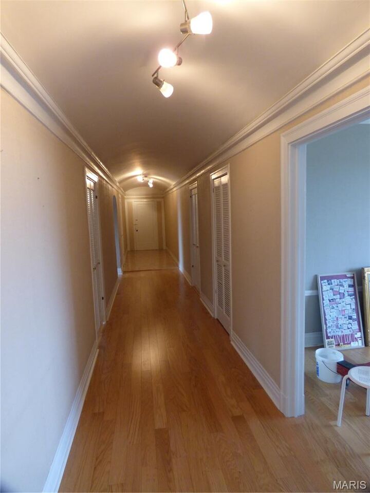 Property Photo:  410 N Newstead Avenue 15E  MO 63108 