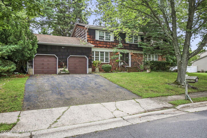 Property Photo:  5 Spencer Circle  NJ 07746 