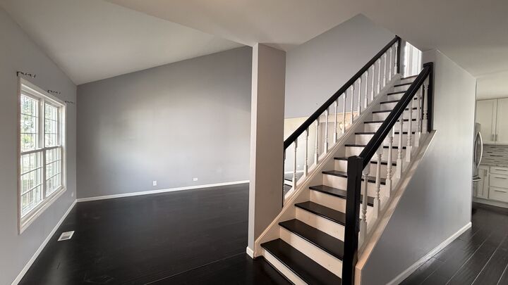 Property Photo: 646 White Court IL 60031