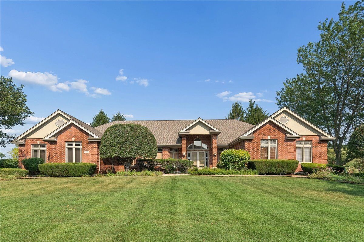 Property Photo:  9478 W Golfview Drive  IL 60423 