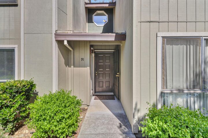 Property Photo:  115 Balcaro Way 91  CA 95834 