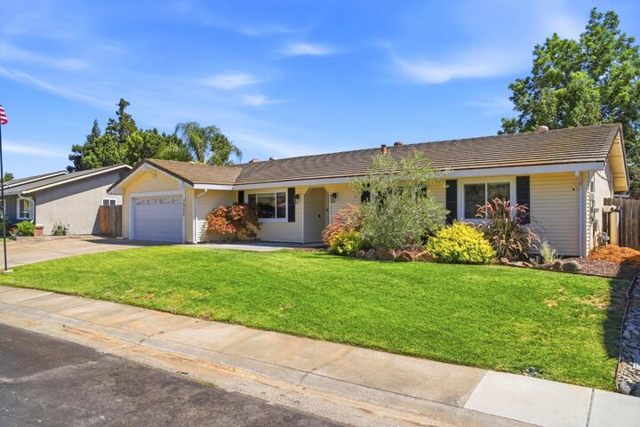 Property Photo: 9026 El Carrilo Court CA 95624