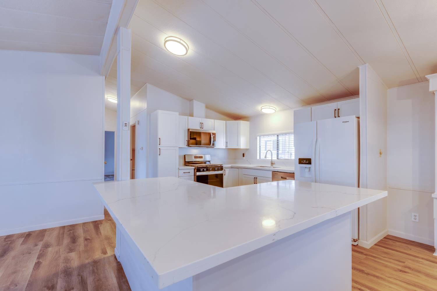 Property Photo:  1459 Standiford 80  CA 95350 
