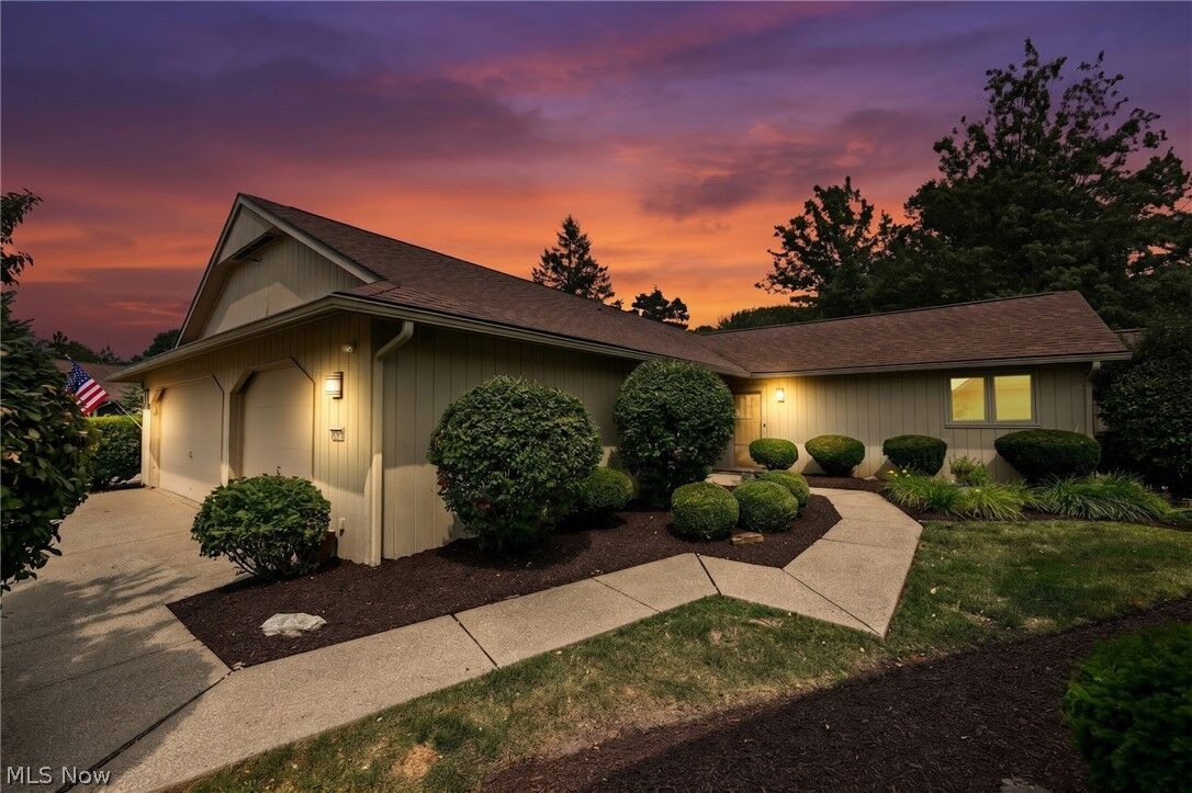 Property Photo:  21327 Oak Bark Trail  OH 44149 