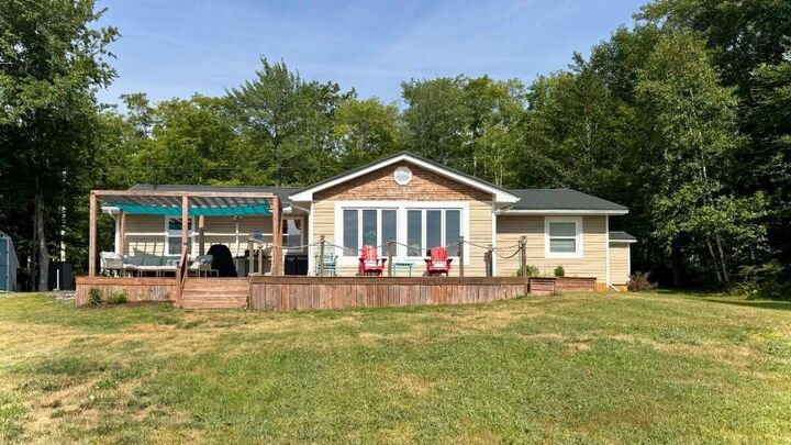 131 Meadow Lane — photo 1