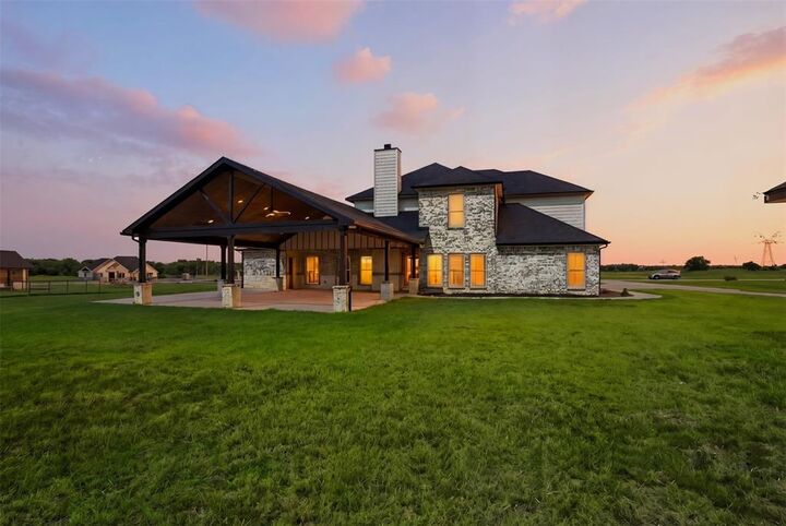 Property Photo:  7271 Michelle Point  TX 76249 