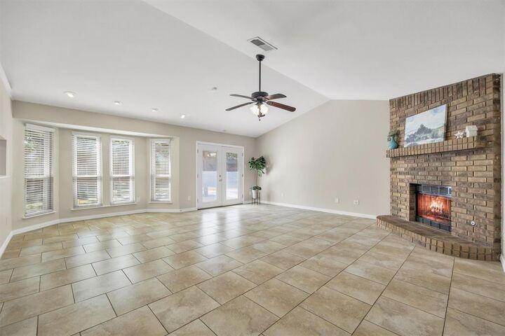 Property Photo: 630 Berkley Drive TX 76051