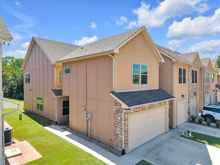 Property Photo: 1523 Cozy Drive TX 76120