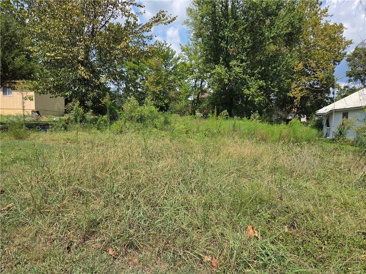 Property Photo:  1222 W Sevier Street  AR 72830 