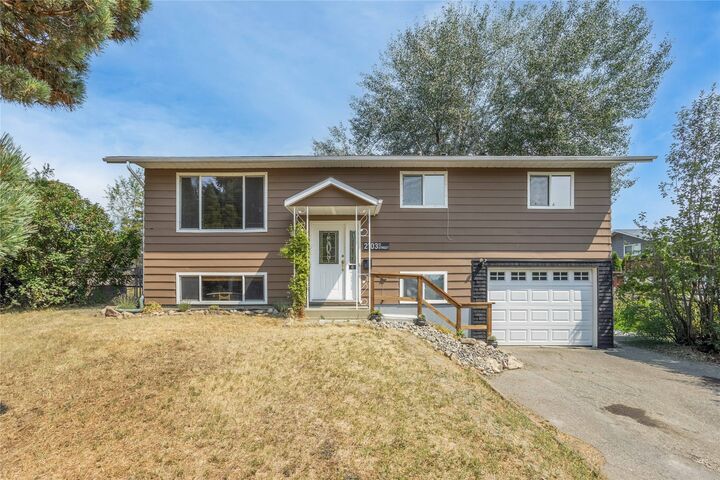 Property Photo:  2103 12 Street  BC V1T 3S5 